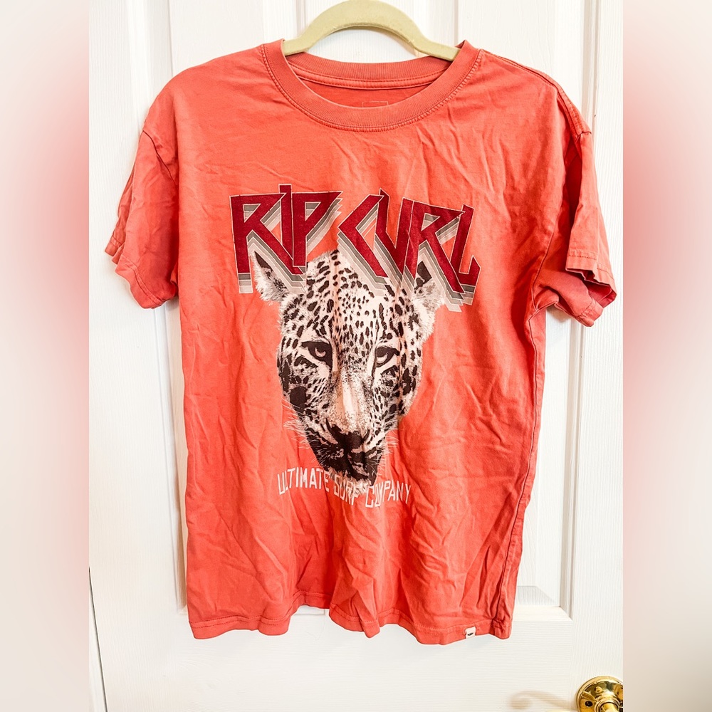 Rip Curl Tee, salmon color